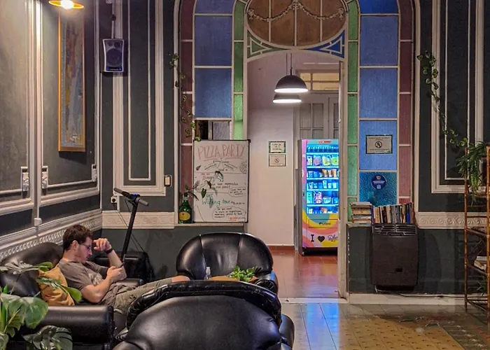 Hostel Alvear