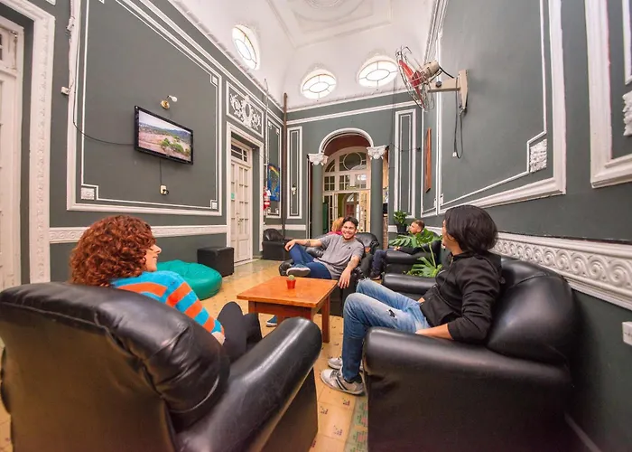 Hostel Alvear